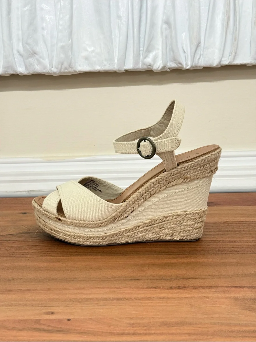 Nine West Thoughtfully Cream Canvas Espadrille Platform Wedge Sandals 9